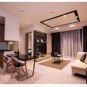 Expressionz Professional By Mykey Aparthotel